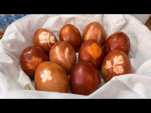 How To Dye Eggs Using Onion Skins | NATURAL EASTER EGGS | Pirhi | Traditional Slovenian Easter Eggs