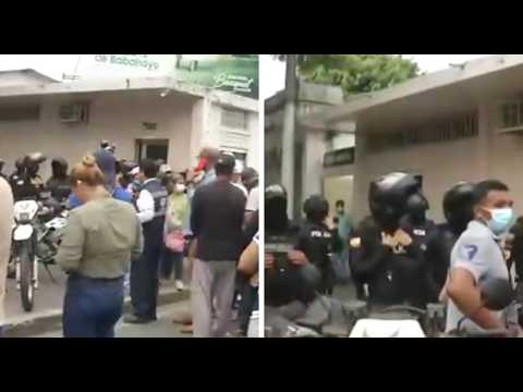 Familiares protestan por traslado de ocho cuerpos desde Babahoyo a Milagro