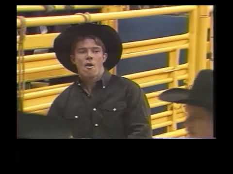 RDVideo - 1995 Tuff Hedeman getting hung up at the National Finals Rodeo