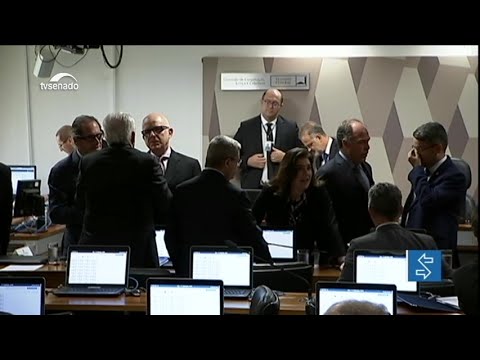 PEC dos fundos públicos é aprovada com alterações na CCJ e vai ao Plenário