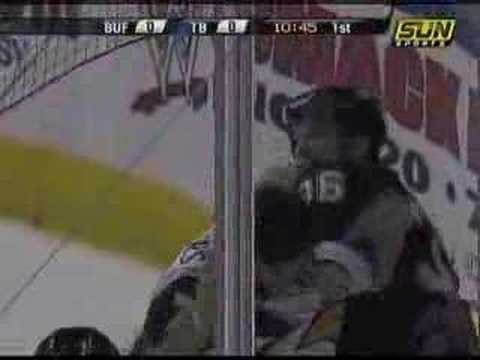 Andrew Peters vs Andre Roy