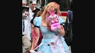 Murderdolls - She Was A Teenage Zombie