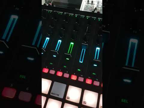 Roland MC 707 - Choose your Wave