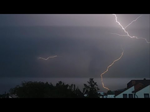 SCHWERE GEWITTER mit extremen Blitzen am 12.09.2023. Dankeschön Saison 2023.