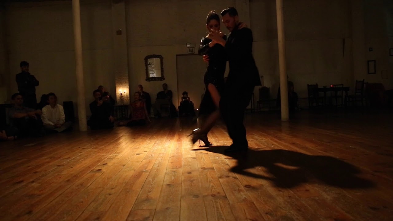 Clara Silveira y David Samaniego - Romance de Barrio