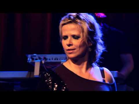 Vira de lado - Ney Matogrosso e Marília Bessy