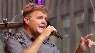 Lonestar performs &#39;Party All Day&#39;