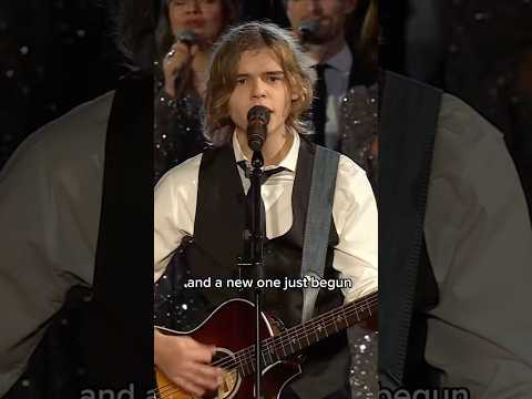 Merry Xmas! Hope you have a great Christmas! #oscarstembridge #guitar #singersongwriter