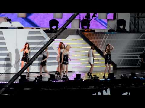 110528 Dream Concert - Rainbow - A + To Me (fancam)