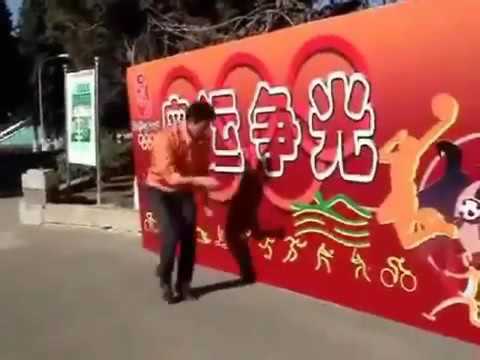 Matsuoka Shuzo performs all Olympic sign gestures