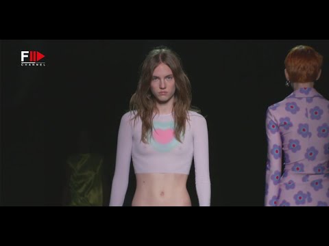 SPORTMAX Spring 2023 Milan - Fashion Channel