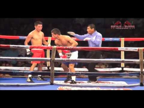 Pelea Oliver Flores vs Moises Castro II - Bufalo Boxing Promotions
