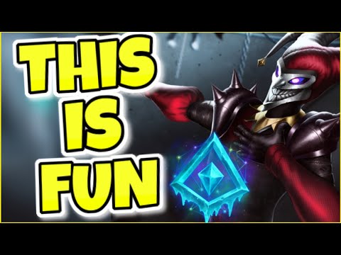 I forgot how FUN Shaco Support is... (NEW SEASON 12 BUILD)