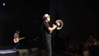 Gin Blossoms live Found out About You.