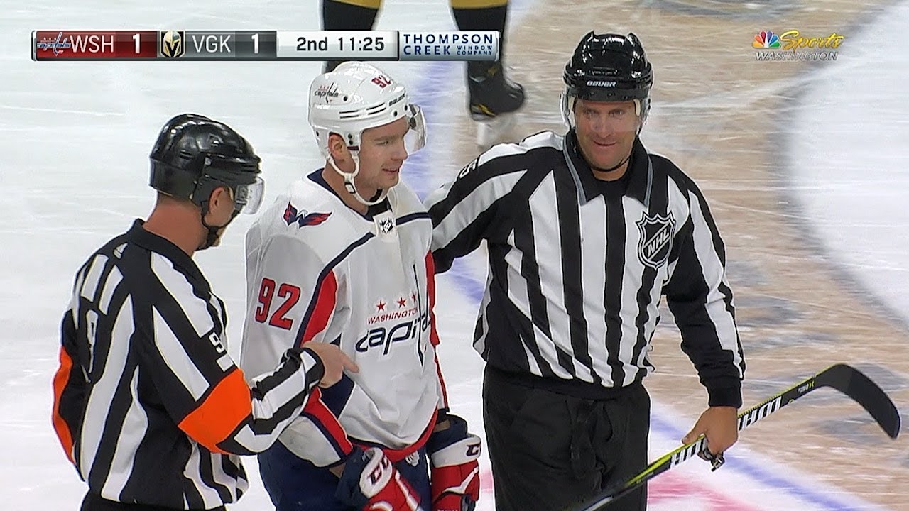 VIDÉO: HAHA...Kuznetsov vole un bâton, et pogne une punition...