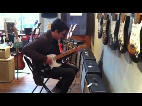 Dan Miles demos Fender GE Smith Telecaster
