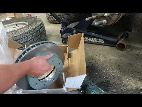 Best Heavy Duty Brake Pads for Chevy Silverado 2500HD