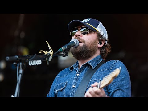 Tributes pour in for Frightened Rabbit singer Scott Hutchison