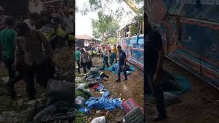 Download lagu BUS ACEH : KECELAK4AN BUS CAHAYA KEMBAR JAYA mp3 Download lagu BUS ACEH : KECELAK4AN BUS CAHAYA KEMBAR JAYA mp3