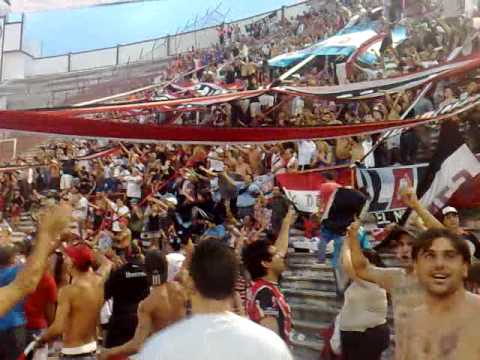 "Chacarita es fiesta en el entre tiempo" Barra: La Famosa Banda de San Martin • Club: Chacarita Juniors