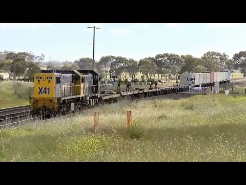 Broad Gauge Freight Train: Melbourne to Geelong Line - PoathTV Australian Trains