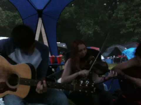 Clifftop 2009 blue dome tent jam playing "Tamlin"