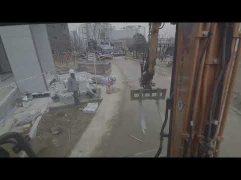 부대 토목 경계석 jk틸트 활용 작업 굴착기 굴삭기 포크레인 develon digger excavator operator