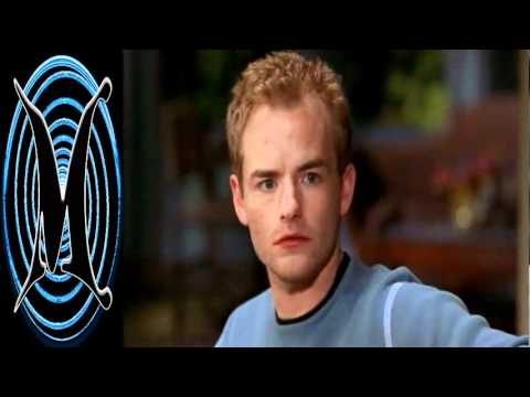 Scary movie 2-  La cena ...Mis germenes jajaj.wmv