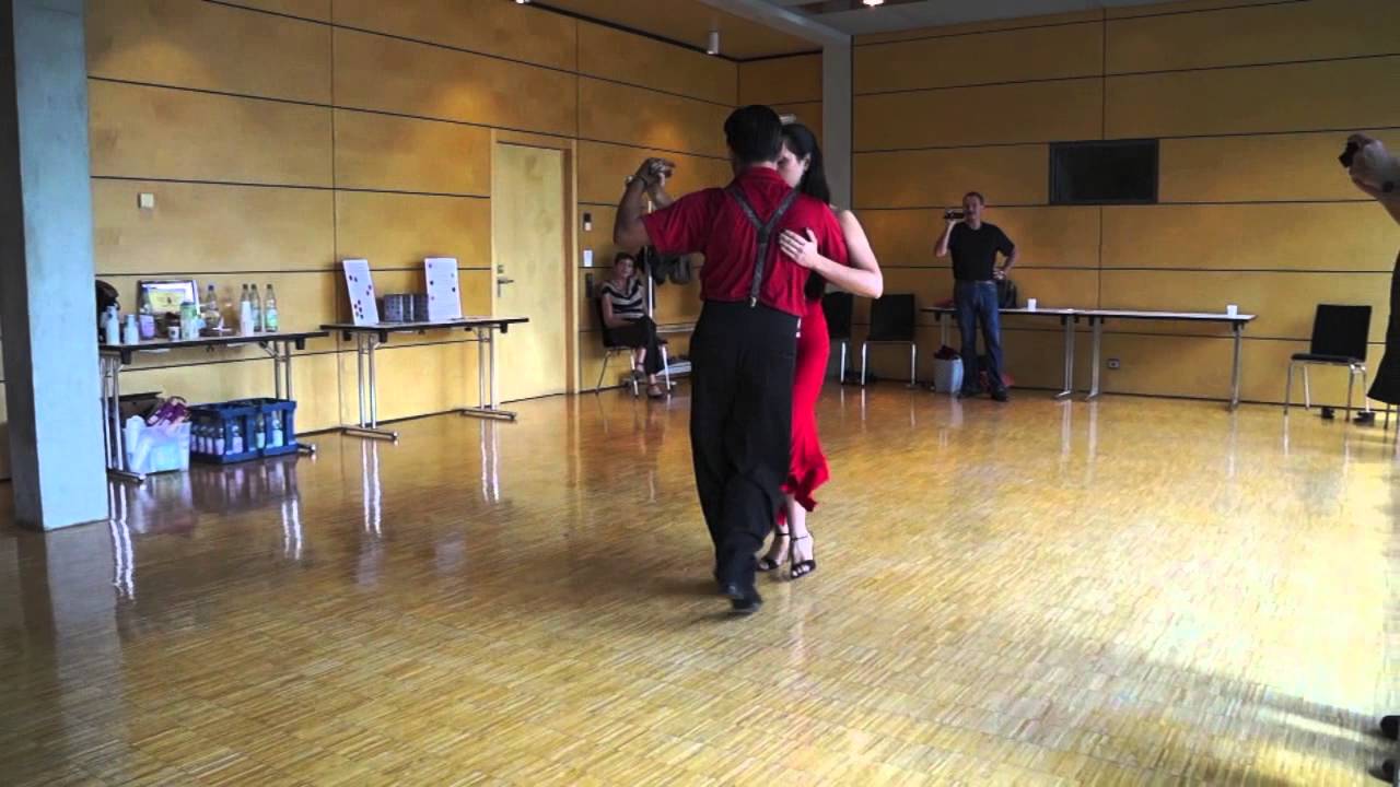 MILONGA Lesson Caminando la Milonga Lisa & Basico Traspie Georgina & Oscar Mandagaran