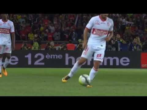 Sombrero Neymar vs corentin jean