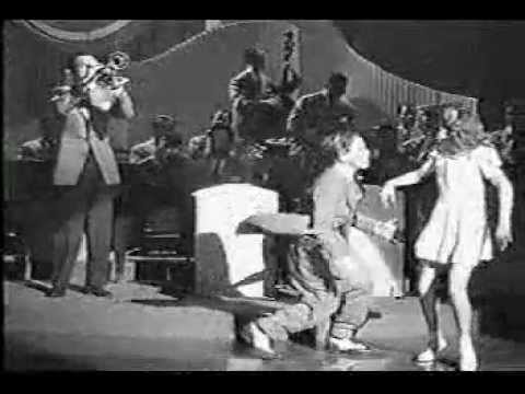 Swing Dancing & Lindy Hopping Kids - Jimmy Dorsey Orchestra 1942