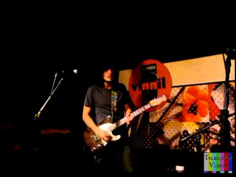 Maurinho E Os Mauditos - Eu Quero É Botar Meu Bloco Na Rua (Vinnil Cultura Bar 25/05/2011)