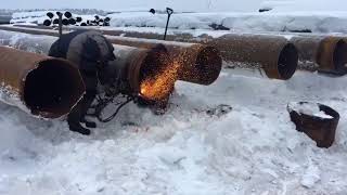 Превью видео: Резка стальной б/у трубы | СтройГеоРесурс