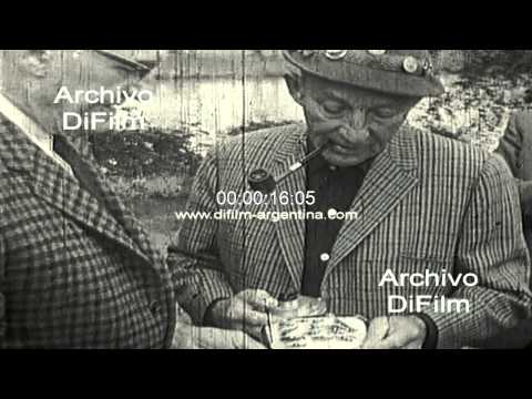 DiFilm - American actor Bing Crosby in his cottage 1966