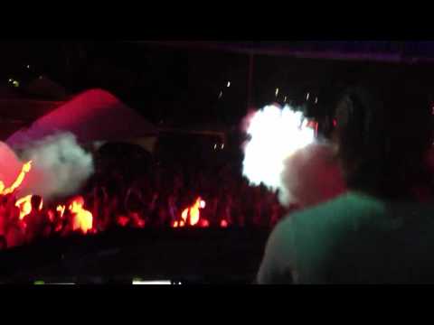 Axwell playing The Aston Shuffle vs Tommy Trash - Sunrise (Won't Get Lost) [Axtone]