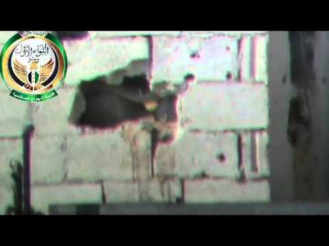 استهداف قناصي كتيبة شهداء الصالحية التابعة للواء الأول متاريس قوات النظام في حي القابون في مدينة دمشق