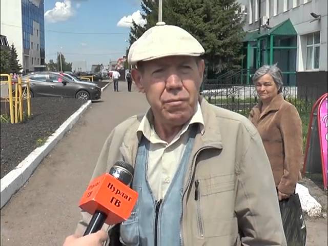 Мусорка в озере?