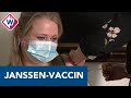 Eerste prik Janssen-vaccin gezet in Rijksmuseum Boerhaave - OMROEP WEST