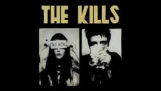 The Kills - Love is a Deserter (Phones &#39;Cardiac Unrest&#39; Remix)