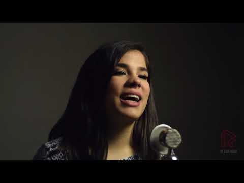 "Volveremos a brindar" - Lucía Gil  (Monse Cremades / Cover)