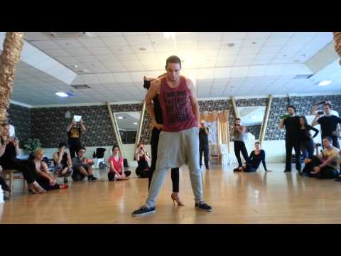 Bruno & Eglantine BACHATURO Crazy Holidays