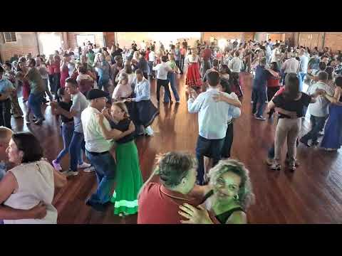 Muita dança e alegria nos idosos de Nova Laranjeiras no Paraná(com marcos e margarida)