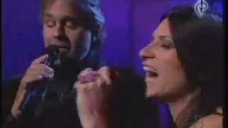 Laura Pausini - Vive Ya Feat. Andrea Bocelli  live at the Latin Grammy