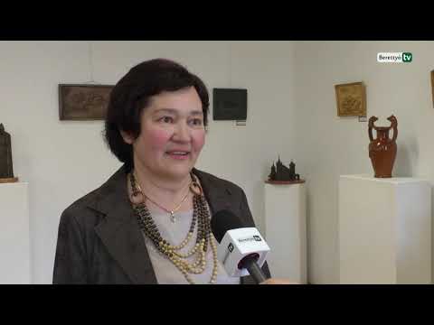 Gyökerek és szárnyak – Vargáné Györfi Erzsébet kiállítása