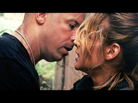 Inseguimento nella favela | Fast & Furious 5 | Clip in Italiano