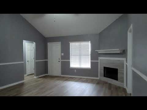3/2/2 in South Pointe with Lots of Features property video