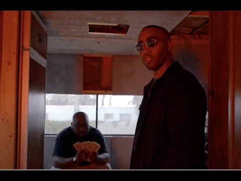 Bizzy Crook -  Bust A Move (Official Music Video)