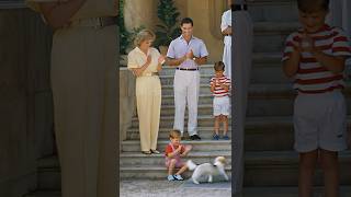 Download lagu Happy royal family moment 💕#royal #royalfamily #princess #diana #kingcharles mp3