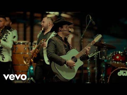 Calibre 50, El Coyote Y Su Banda Tierra Santa - Simplemente Gracias (En Vivo)