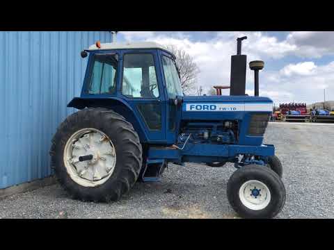 Ford TW-10 Row Crop Tractor Produced from 1979-83 - Romeo, Michigan - 127 HP - 401 ci 6.6 L Engine